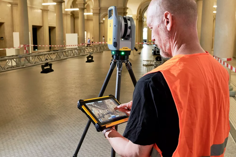 Trimble X7
